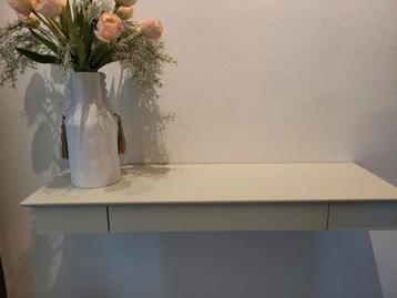 Duraline  zwevende wandplank met lade  beschikbaar voor biedingen