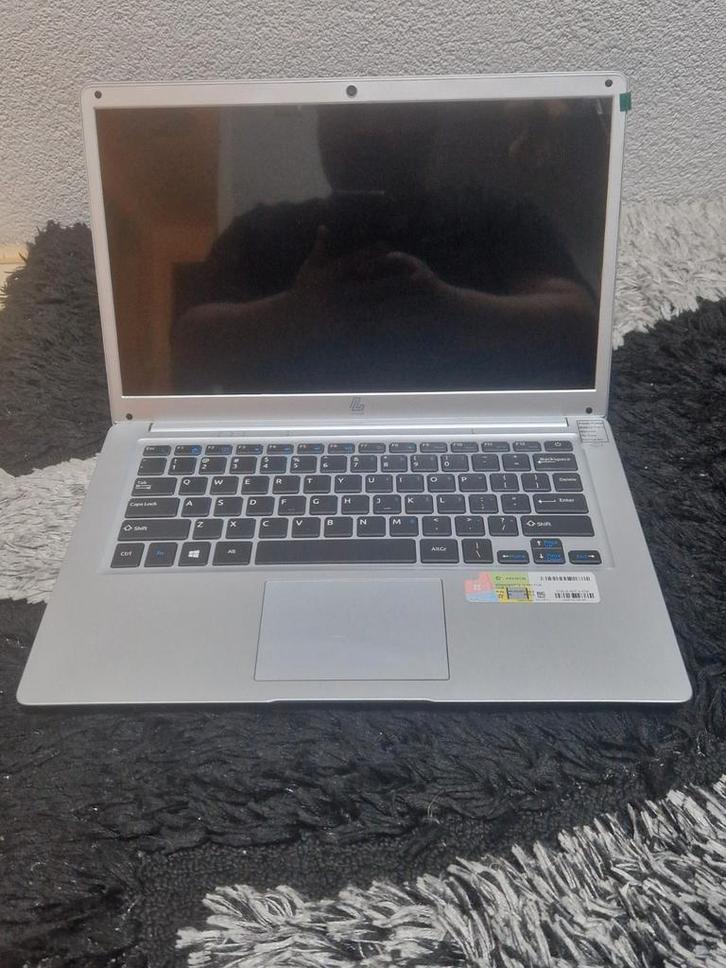 3x Legend X1/2 Laptop - Goedkoop!, Computers en Software, Windows Laptops, Gebruikt, Onbekend, Qwerty, Ophalen of Verzenden
