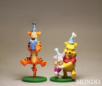 2 Winnie de Pooh Poeh poppetjes figuurtjes dvd bluray boeken beschikbaar voor biedingen
