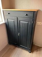 Prachtige zwarte kast met zwart/ blank hout, Huis en Inrichting, Kasten | Overige, Ophalen, Gebruikt