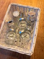 Glazen Kruiden potjes, Ophalen