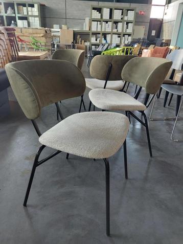 Horeca stoelen  **restaurant ** café ** eetcafé ** beschikbaar voor biedingen