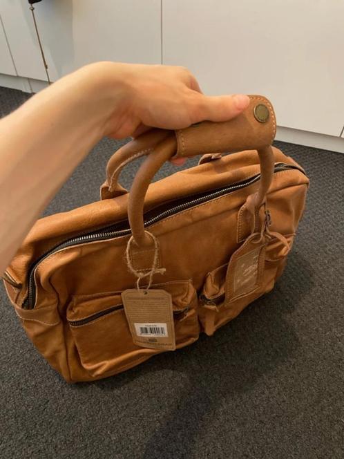 Nieuwe bruine Cowboysbag | lichtbruine leren schoudertas, Sieraden, Tassen en Uiterlijk, Tassen | Schoudertassen, Nieuw, Bruin