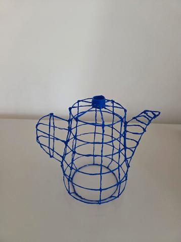 iris lucia design theepot blauw beschikbaar voor biedingen