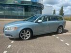 Volvo V70 2.5T 2008  Summum Youngtimer BTW auto, Auto's, Volvo, Voorwielaandrijving, 1800 kg, Zwart, Blauw