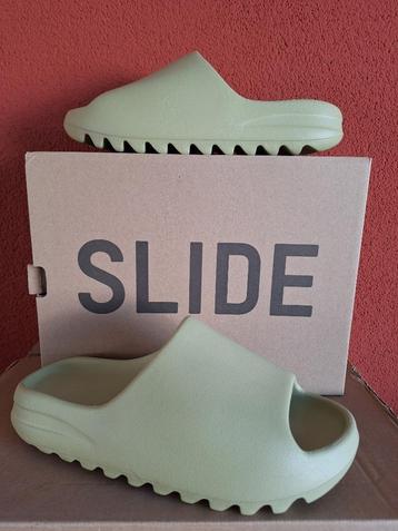 YEEZY SLIDE "RESIN" (2023) - maat 43 - nieuw in doos! beschikbaar voor biedingen