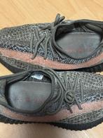 Yeezy Boost 350 V2 maat 39 1/3 - Origineel, Ophalen of Verzenden, Gedragen, Overige kleuren