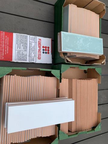 Spaanse Tegels wit (65) & oud groen (34) 10x30 cm beschikbaar voor biedingen
