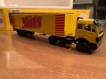 Lion Toys Truck - Nestle Nuts 1:50 beschikbaar voor biedingen