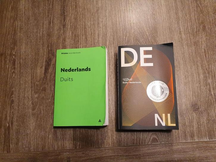 Set woordenboeken Duits-Nederlands (Van Dale) en Nederlands-, Boeken, Woordenboeken, Zo goed als nieuw, Duits, Van Dale, Ophalen of Verzenden