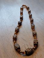 Bijzondere ketting met soort hars kralen, Ophalen of Verzenden, Zo goed als nieuw, Bruin, Overige materialen