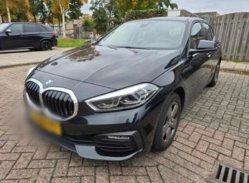 BMW 1-Serie 118i 140pk Aut 2020 Zwart beschikbaar voor biedingen