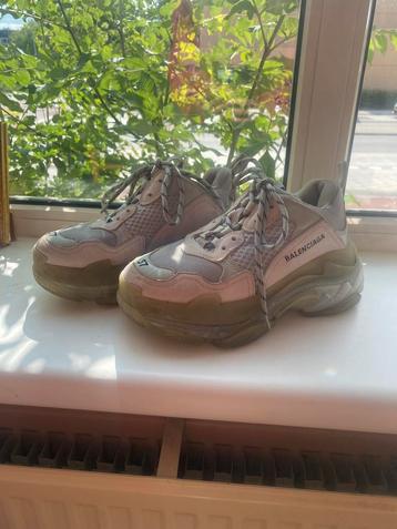 Balenciaga Triple S maat 37 beschikbaar voor biedingen
