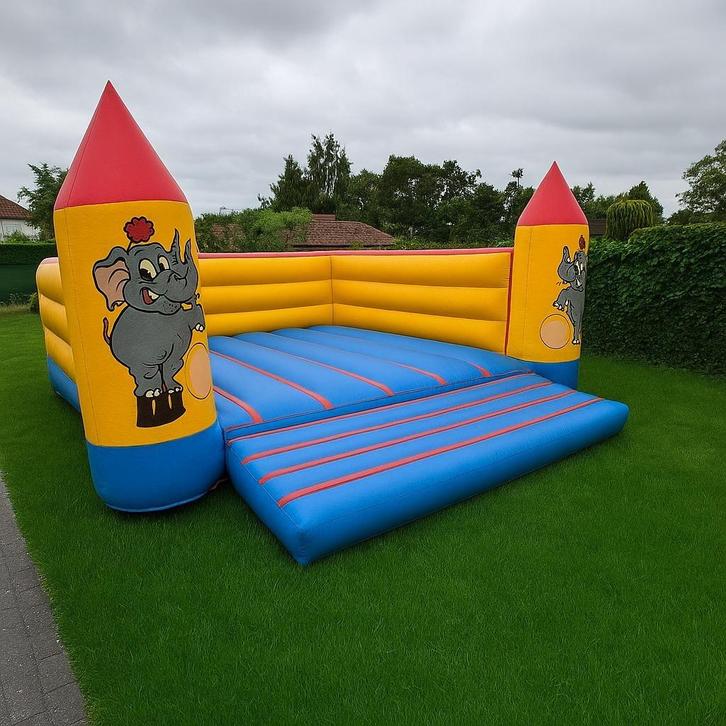 Springkussen de olifant, Hobby en Vrije tijd, Feestartikelen | Verhuur, Zo goed als nieuw, Overige, Ophalen