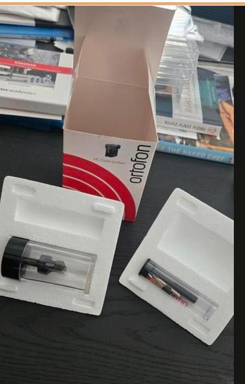 Splinternieuwe Ortofon Cadenza Black (pick up cartridge). Is beschikbaar voor biedingen