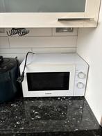 Invento Magnetron - Zo goed als nieuw!, Ophalen, Minder dan 45 cm, Draaiplateau, Vrijstaand