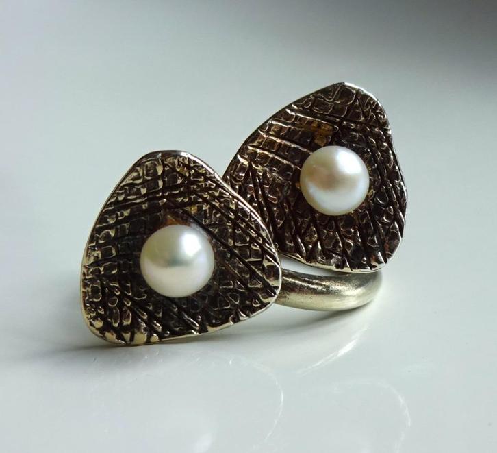 Studio gemaakte Modernist zilveren ring: verguld + 2 x parel, Sieraden, Tassen en Uiterlijk, Antieke sieraden, Ring, Zilver, Met edelsteen