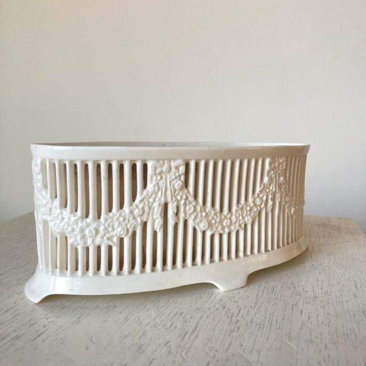 Max Roesler antiek wit porseleinen plantenbakje, Antiek en Kunst, Curiosa en Brocante, Ophalen of Verzenden