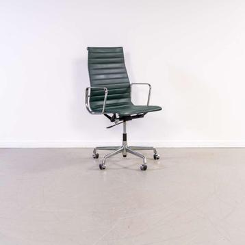 1x Vitra Eames EA 119 Bureaustoel Donkergroen Leer – Chroom beschikbaar voor biedingen