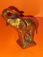 Miniatuur.Zwaar beeldje. koper. Geluks olifant.De hoogte 5cm, Ophalen of Verzenden, Koper