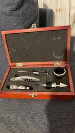 Wijnset in houten kist, Ophalen, Zo goed als nieuw, Minder dan 5 flessen, Minder dan 50 cm