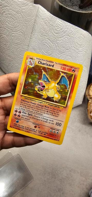 Charizard #4 Wizards Base Set Pokémonkaart beschikbaar voor biedingen