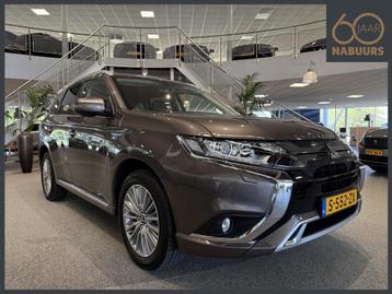 Mitsubishi Outlander 2.4 PHEV Pure+, Alcantara, Camera, Navi beschikbaar voor biedingen