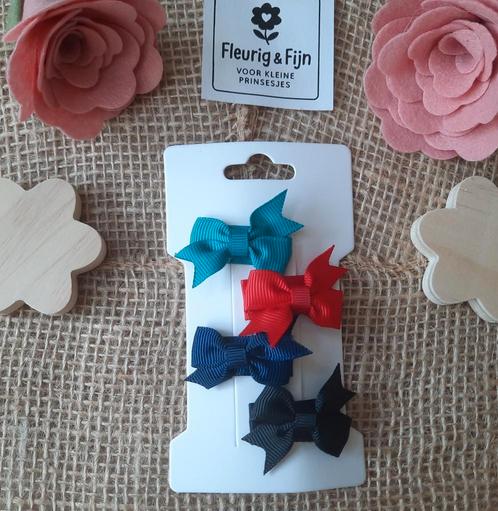 4 klikklak speldjes strikjes 3 cm, Kinderen en Baby's, Babymode-accessoires, Nieuw, Ophalen of Verzenden