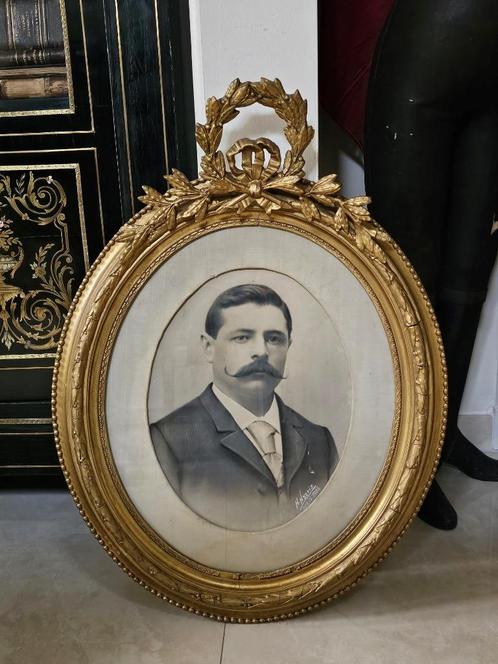 Antieke vergulde lijst met lauwerkrans strik PARIS 1904, Huis en Inrichting, Woonaccessoires | Lijsten, Minder dan 50 cm, Minder dan 50 cm