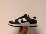 Nike panda Dunks low, Kleding | Dames, Schoenen, Ophalen of Verzenden, Zo goed als nieuw, Sneakers of Gympen