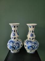 Set van 2 Delfts blauwe handbeschilderde vazen – Holland, Ophalen of Verzenden
