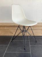 2 Vitra Eames DSR stoelen, 2024, basic dark, cotton white, Huis en Inrichting, Stoelen, Twee, Wit, Design, Ophalen of Verzenden