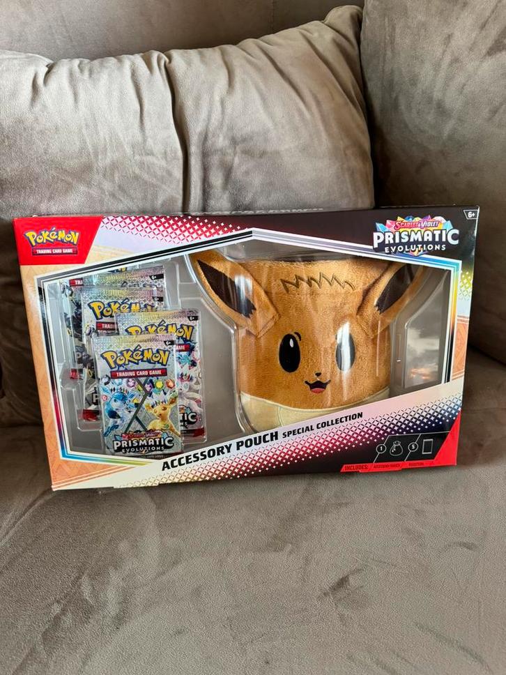 Pokemon TCG Evolutions Accessory Pouch Special Collection, Hobby en Vrije tijd, Verzamelkaartspellen | Pokémon, Zo goed als nieuw