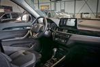 BMW X1 xDrive25e High Executive | ADAPTIVE CRUISE | HEAD-UP, Auto's, BMW, Gebruikt, Leder en Stof, Zwart, Plug-in hybride