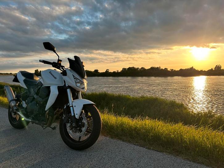 Kawasaki z750, Motoren, Motoren | Kawasaki, Particulier, Naked bike, meer dan 35 kW, 4 cilinders, Motorrijbewijs A, LED Verlichting