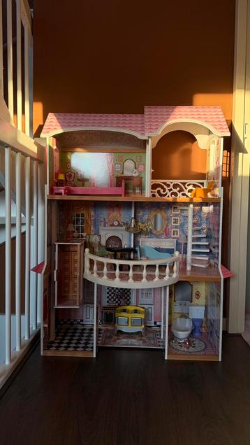 Kidskraft poppenhuis beschikbaar voor biedingen