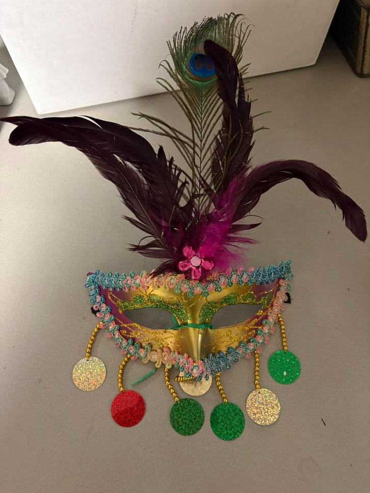 Venetiaans masker met pauwenveer, veren en pailletten, Kleding | Dames, Carnavalskleding en Feestkleding, Nieuw, Carnaval, Verzenden