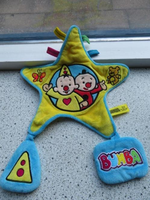 Knuffeldoek clown Bumba Boembaloe BoembaLu merk Studio 100, Kinderen en Baby's, Speelgoed | Knuffels en Pluche, Zo goed als nieuw
