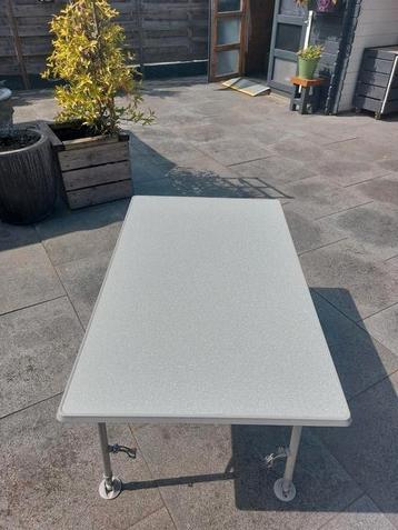 Westfield camping tafel 115 x 70 beschikbaar voor biedingen