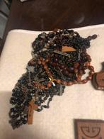 kruisen en mooi beeld en rozenkransen, Ophalen