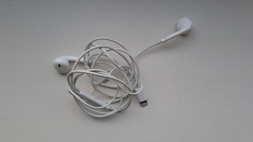 Originele Iphone Apple oortjes met Lightning, Telecommunicatie, Mobiele telefoons | Toebehoren en Onderdelen, Zo goed als nieuw