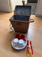 Rieten picknick mand met plastic servies, Ophalen of Verzenden, Zo goed als nieuw