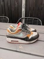 Nike Air Max 1 - Graffiti - Maat 42.5, Sport en Fitness, Loopsport en Atletiek, Ophalen of Verzenden, Zo goed als nieuw, Nike