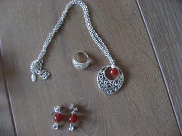 mooie nieuwe sieraden set met rode agaten, 4-delig beschikbaar voor biedingen