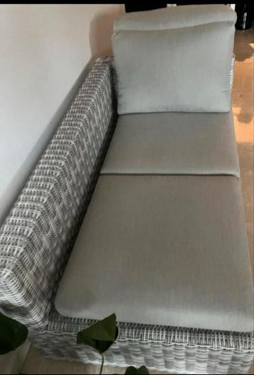 Intratuin bank / loungebank inclusief kussens zgan. beschikbaar voor biedingen