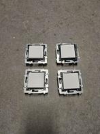 Niko Wisselschakelaar 170-71615 - 4 stuks, Hobby en Vrije tijd, Elektronica-componenten, Ophalen of Verzenden, Nieuw