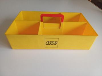 Vintage LEGO opbergbak / sorteerbak geel met rood handvat  beschikbaar voor biedingen