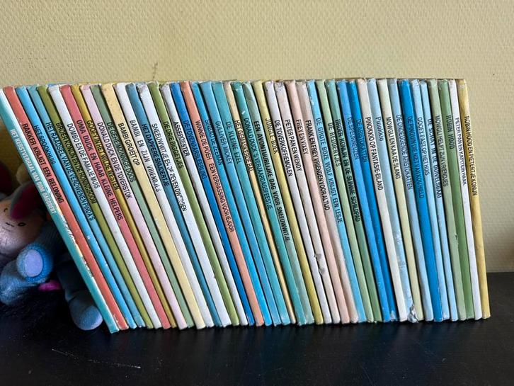 46 disney boekenclub boekjes, Verzamelen, Disney, Gebruikt, Overige typen, Assepoester of Belle, Ophalen of Verzenden