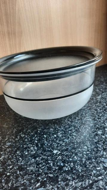 Tupperware exclusieve kom 11.00mL beschikbaar voor biedingen