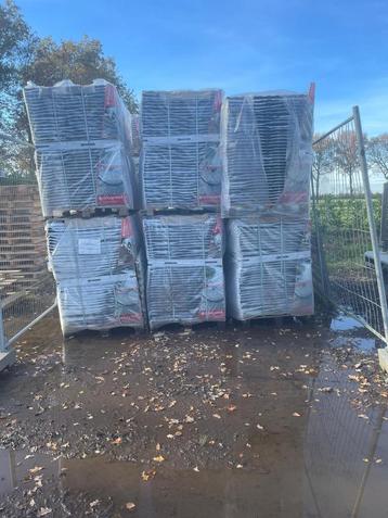 Nidagravel 120x80x3cm zwarte grindplaten! beschikbaar voor biedingen